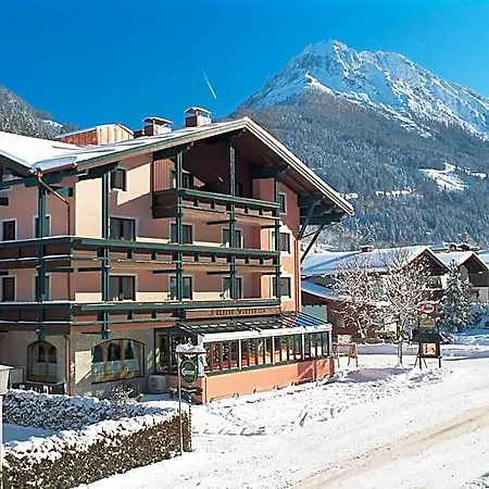 Otel Alpina 3*